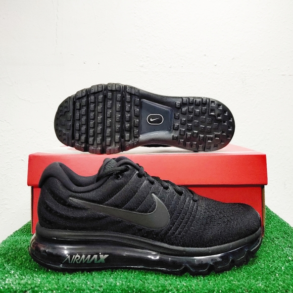 Nike Air Max 2017 Triple Black Running Shoes - Picture 1 of 16